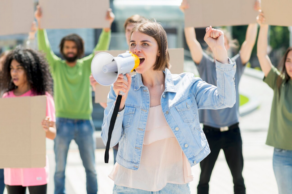 Question orale à Françoise Bertieaux concernant « la création d’une charte des droits des jeunes »